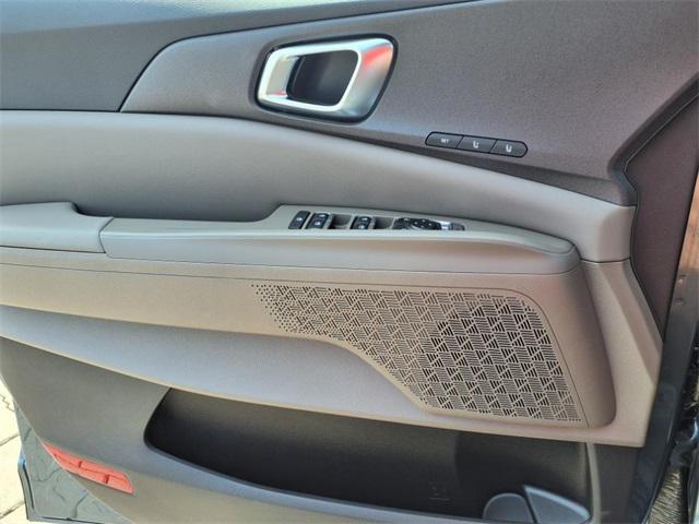 new 2025 Kia Carnival car, priced at $47,065