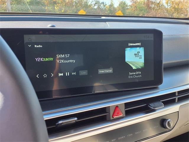 new 2025 Kia Sorento Hybrid car, priced at $42,030