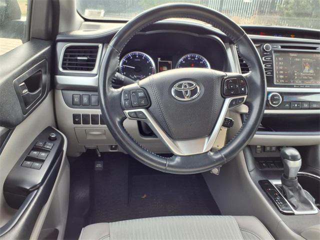 used 2017 Toyota Highlander car, priced at $16,369