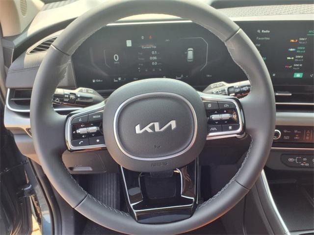 new 2025 Kia Carnival car, priced at $48,065