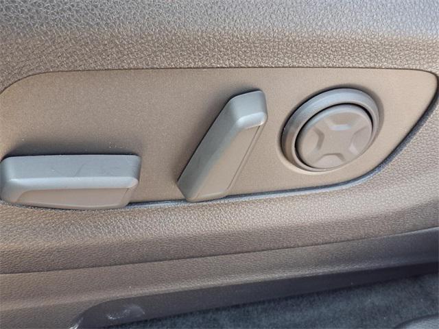 new 2025 Kia Carnival car, priced at $48,065