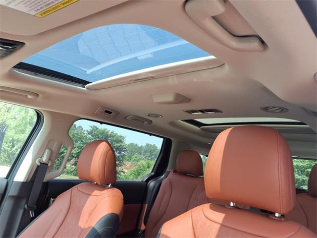 new 2025 Kia Carnival car, priced at $48,065