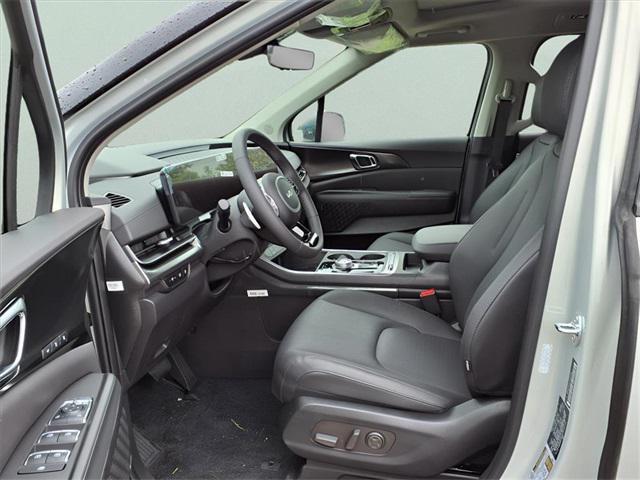 new 2025 Kia Carnival Hybrid car, priced at $53,235