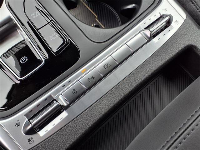 new 2025 Kia Carnival Hybrid car, priced at $53,235