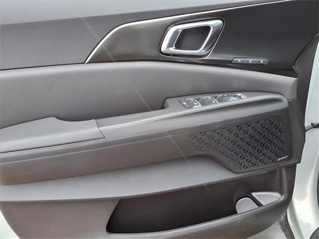 new 2025 Kia Carnival Hybrid car, priced at $53,235