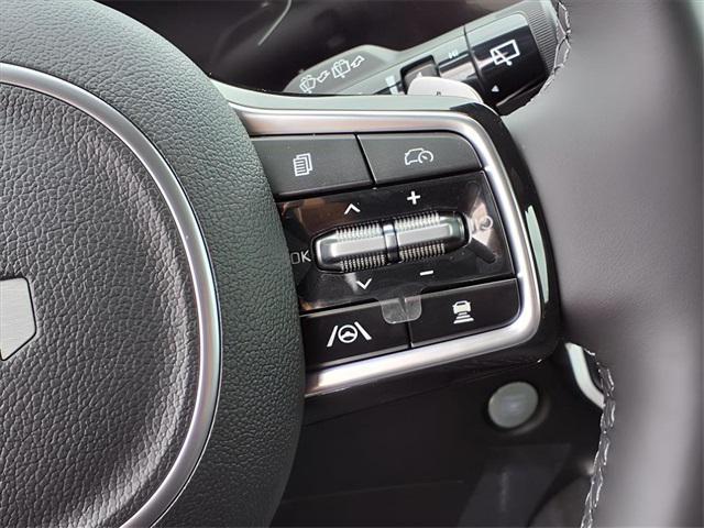 new 2025 Kia Carnival Hybrid car, priced at $53,235