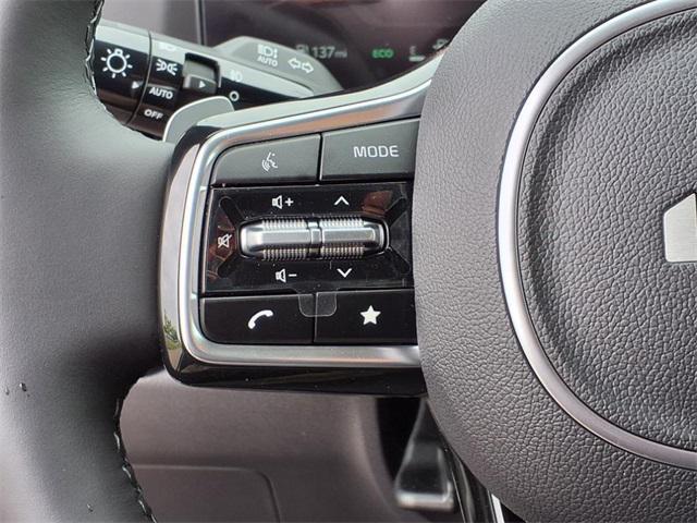 new 2025 Kia Carnival Hybrid car, priced at $53,735