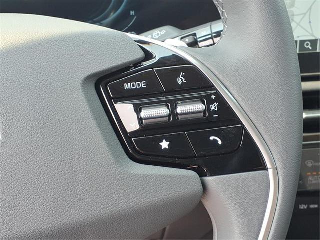 new 2025 Kia Niro car, priced at $30,565