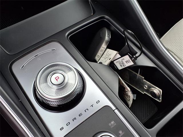new 2025 Kia Sorento Hybrid car, priced at $40,690
