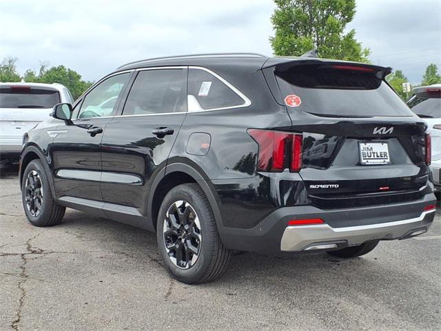 new 2025 Kia Sorento car, priced at $35,020