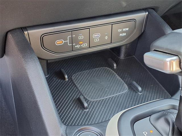 new 2025 Kia K4 car