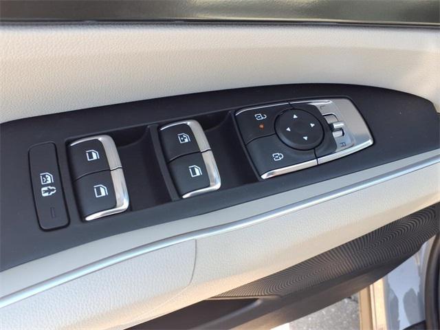 new 2025 Kia Sorento car, priced at $35,515