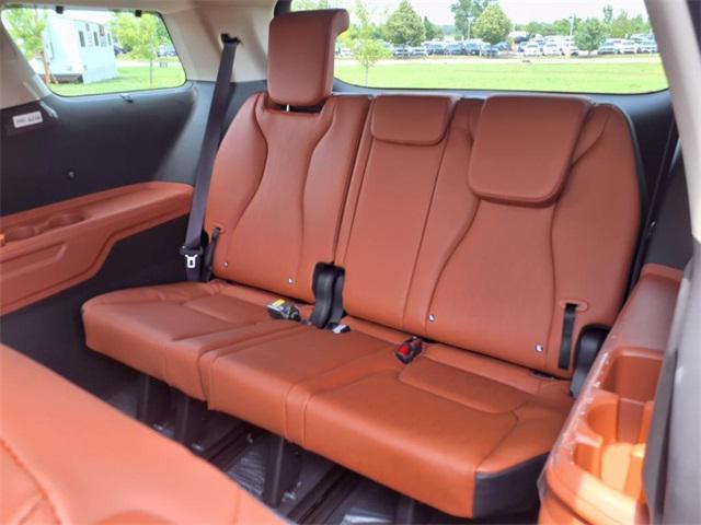 new 2025 Kia Carnival Hybrid car, priced at $50,190