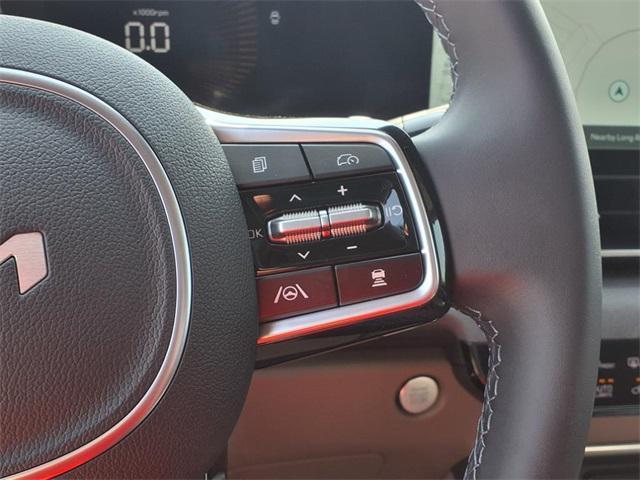 new 2025 Kia Carnival Hybrid car, priced at $43,670