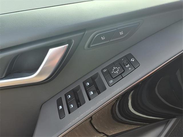 new 2025 Kia Niro car, priced at $34,720