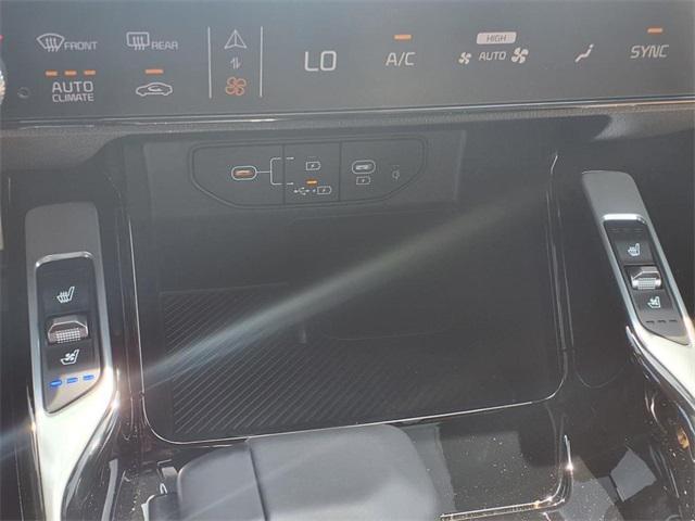 new 2025 Kia Sorento car, priced at $48,000