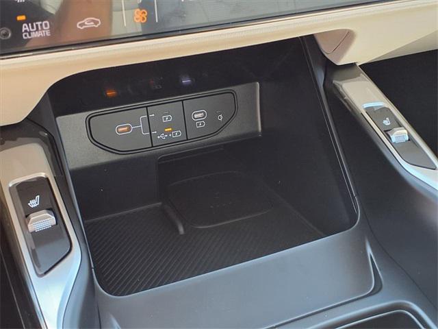 new 2026 Kia Sorento car, priced at $38,400