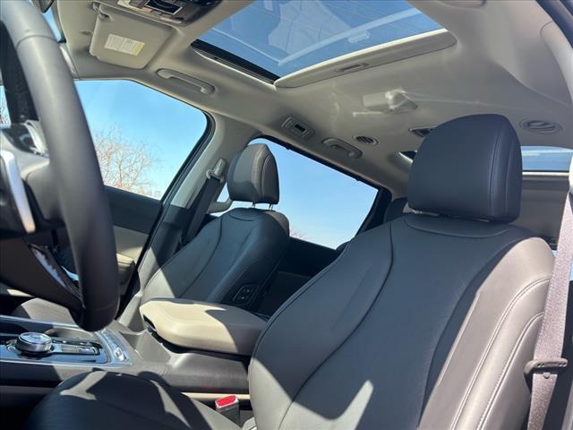 new 2025 Kia Carnival Hybrid car, priced at $48,955