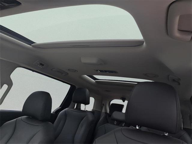 new 2026 Kia Carnival Hybrid car, priced at $48,985