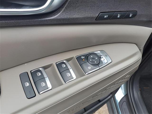 new 2026 Kia Carnival Hybrid car, priced at $48,985