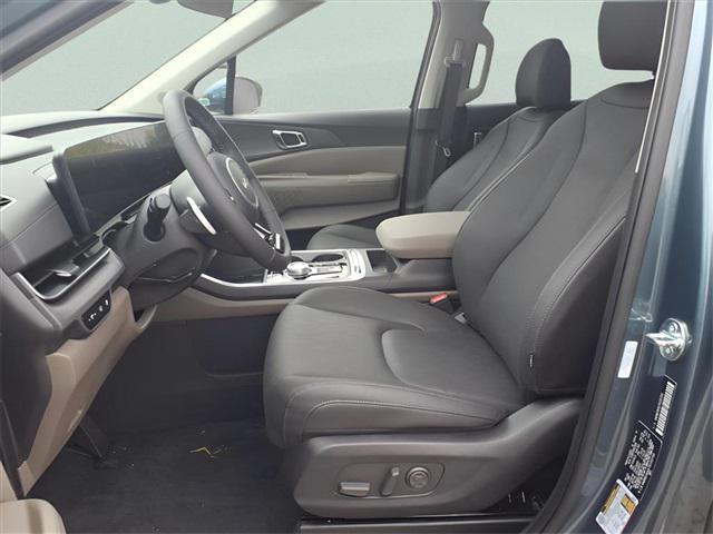 new 2026 Kia Carnival Hybrid car, priced at $48,985