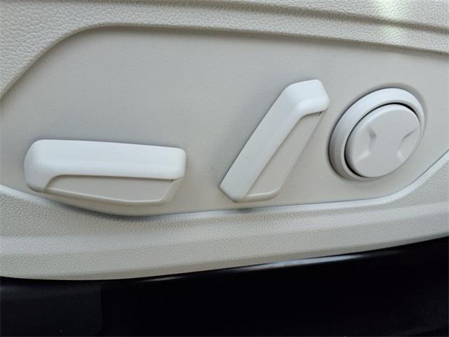 new 2025 Kia Sorento car, priced at $37,450