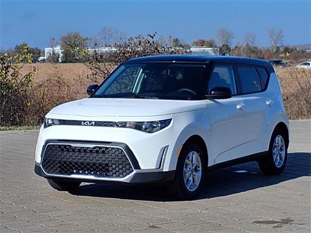 new 2025 Kia Soul car, priced at $23,990