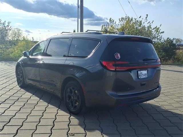 used 2021 Chrysler Pacifica Hybrid car, priced at $24,574