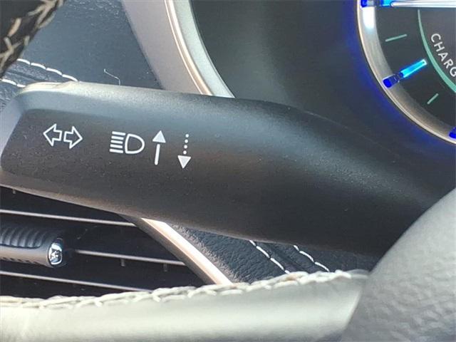 used 2021 Chrysler Pacifica Hybrid car, priced at $24,574