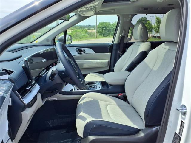 new 2025 Kia Carnival car, priced at $48,065