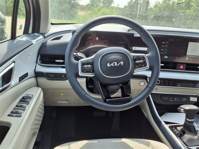 new 2025 Kia Carnival car, priced at $48,065