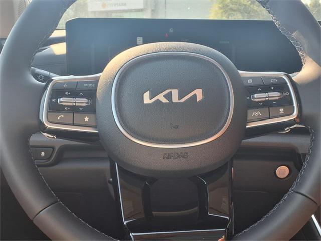 new 2026 Kia Carnival Hybrid car, priced at $48,460