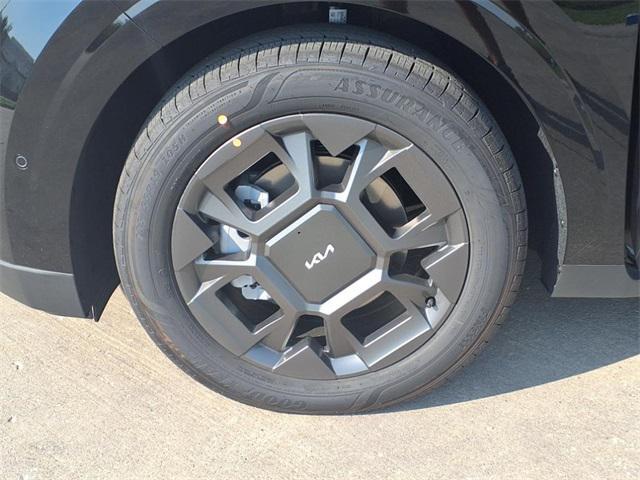new 2026 Kia Carnival Hybrid car, priced at $48,460