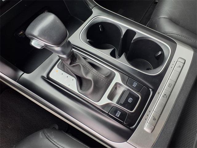used 2024 Kia Carnival car, priced at $31,237