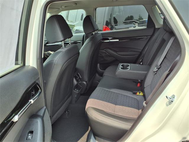 new 2025 Kia Seltos car, priced at $27,880