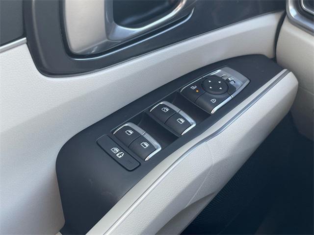 new 2025 Kia Sorento car, priced at $37,225