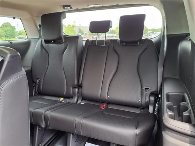 new 2025 Kia Carnival Hybrid car, priced at $50,190
