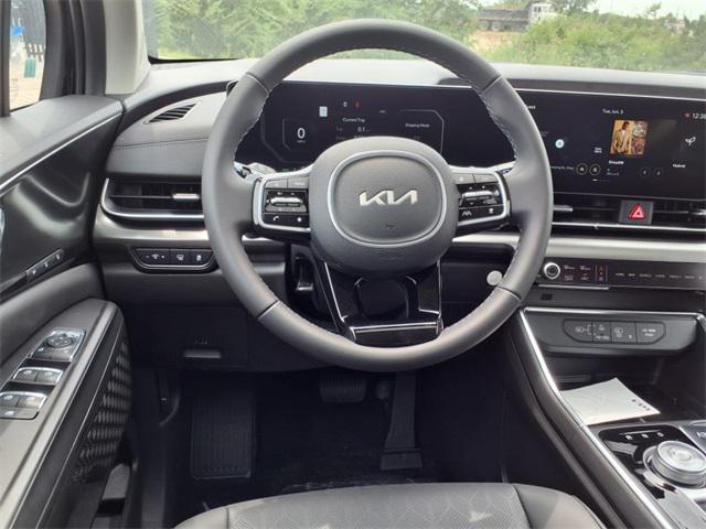 new 2025 Kia Carnival Hybrid car, priced at $50,190