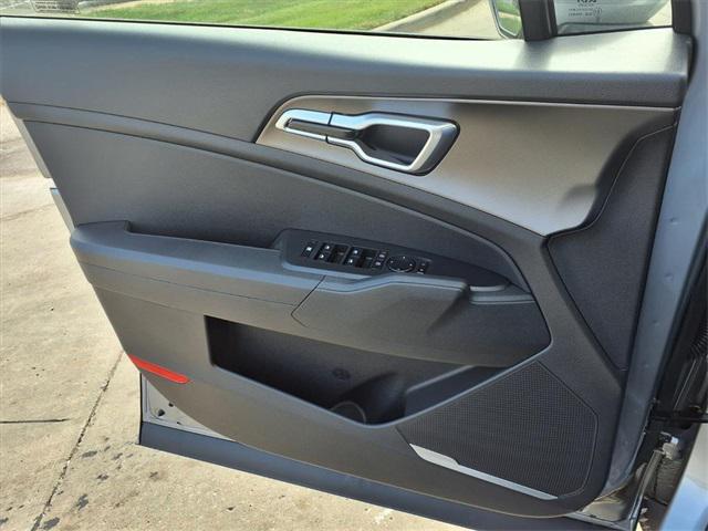 new 2026 Kia Sportage Hybrid car, priced at $31,055