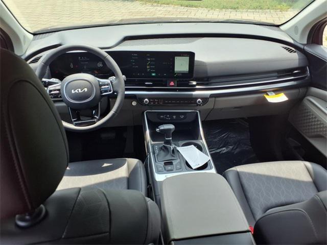 new 2025 Kia Carnival car, priced at $39,095