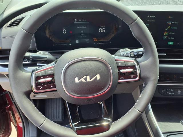 new 2025 Kia Carnival car, priced at $39,095