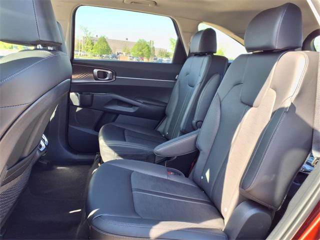 new 2025 Kia Sorento car, priced at $41,715