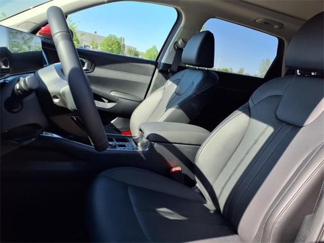 new 2025 Kia Sorento car, priced at $41,715