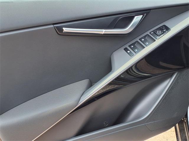 new 2025 Kia Niro car, priced at $31,265