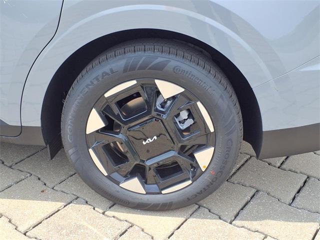 new 2025 Kia Carnival car, priced at $42,365