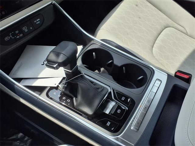 new 2025 Kia Carnival car, priced at $42,365