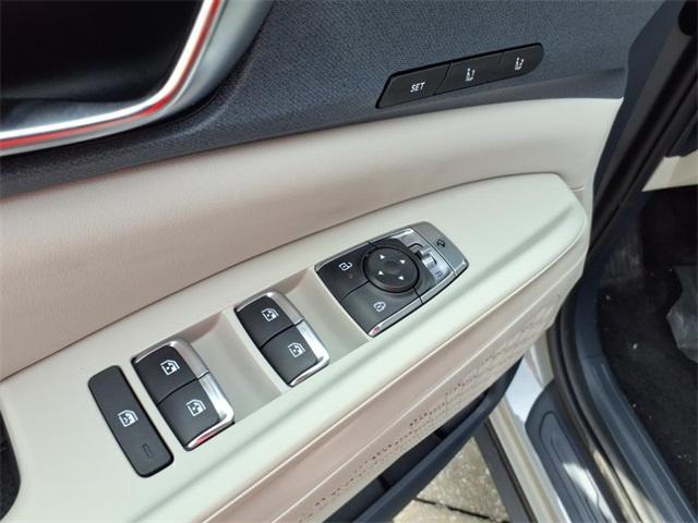 new 2025 Kia Carnival car, priced at $42,365