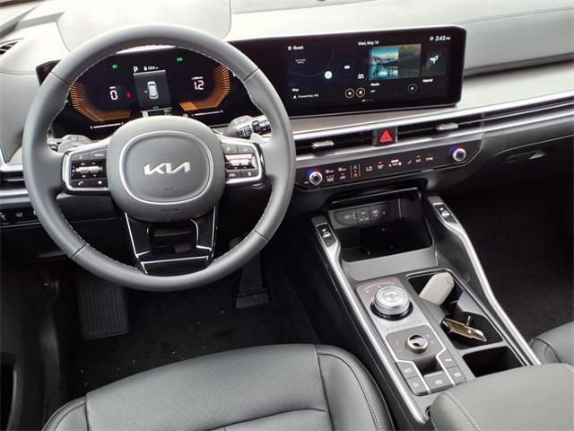new 2025 Kia Sorento Hybrid car, priced at $42,120