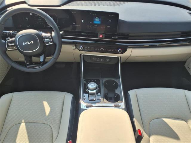 new 2026 Kia Carnival Hybrid car, priced at $52,525
