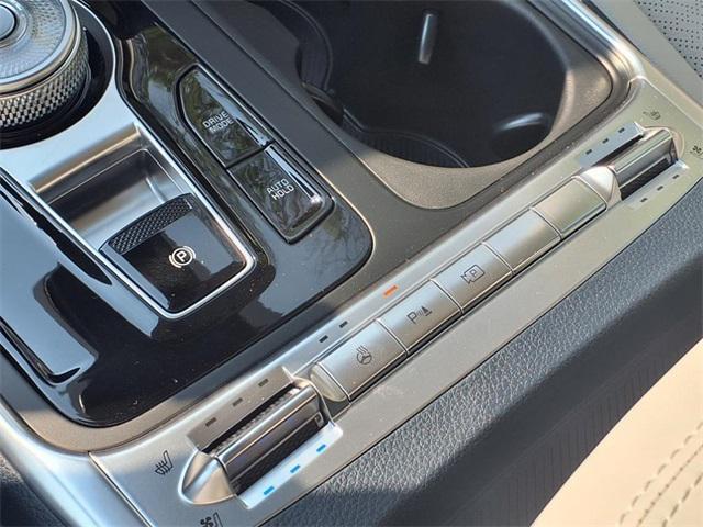 new 2026 Kia Carnival Hybrid car, priced at $52,525